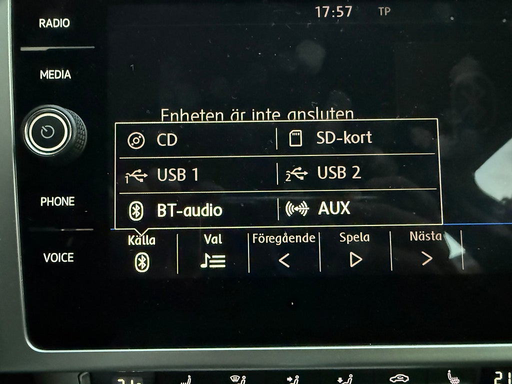 Volkswagen Passat 2018 - miniatyr 24