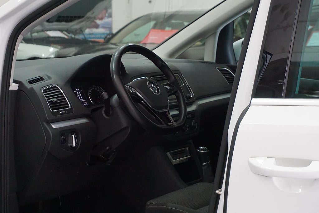 Volkswagen Sharan 2017 - miniatyr 13