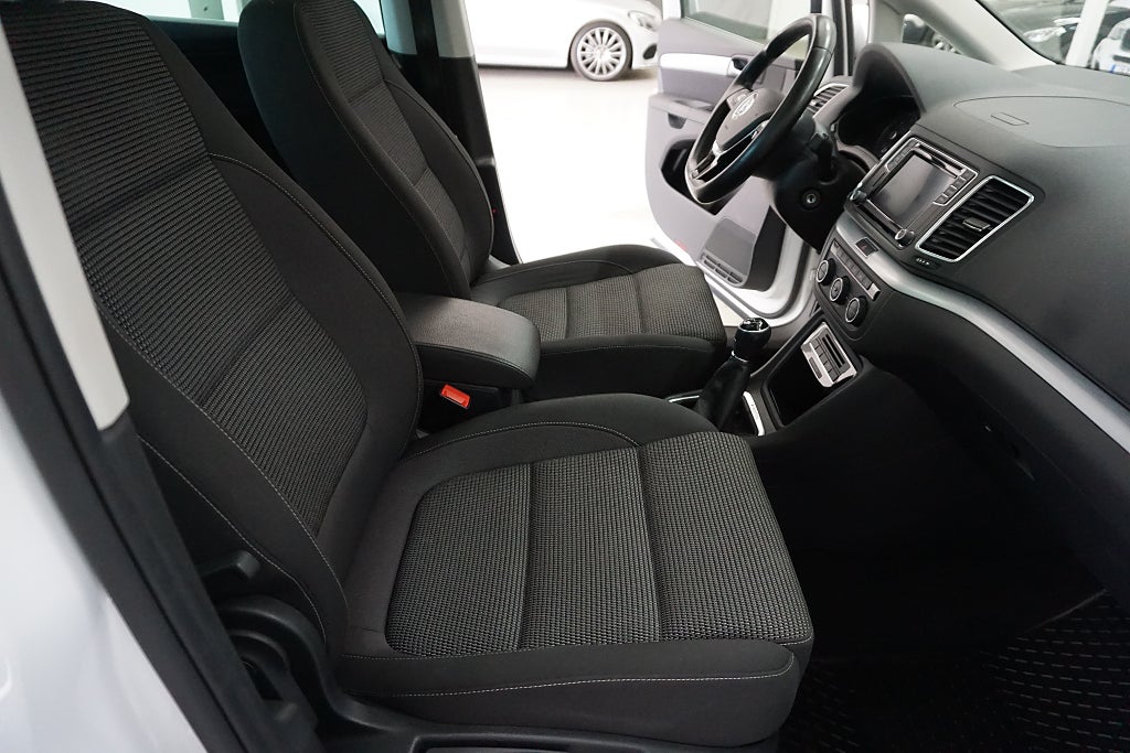 Volkswagen Sharan 2017 - miniatyr 17