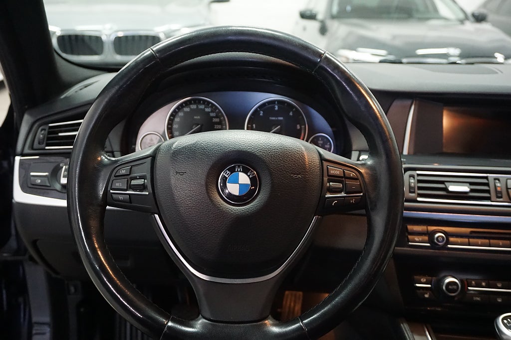 BMW 520 2015 - miniatyr 12
