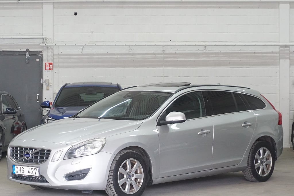 Volvo V60 D4 Geartronic Momentum Läder Taklucka Keyles