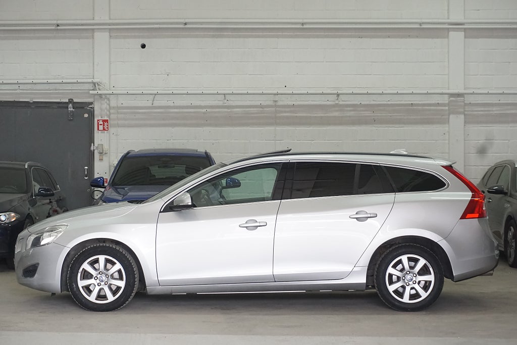 Volvo V60 2013 - miniatyr 2