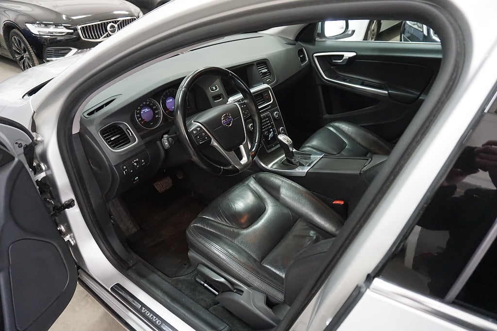 Volvo V60 2013 - miniatyr 11