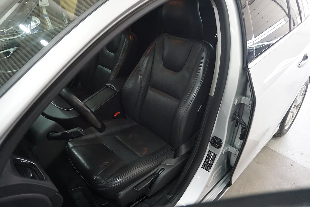 Volvo V60 2013 - miniatyr 18
