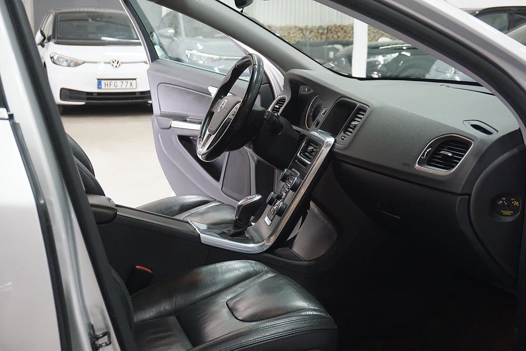 Volvo V60 2013 - miniatyr 23