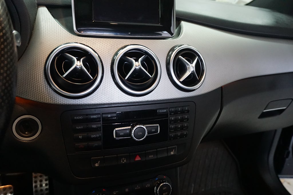 Mercedes-Benz B 2013 - miniatyr 19