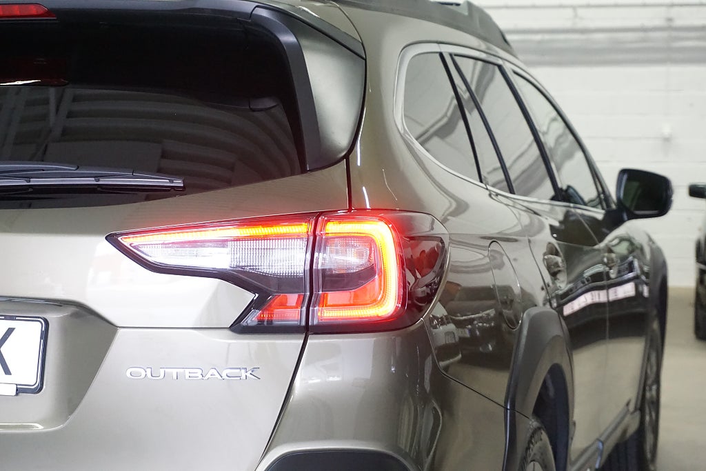 Subaru Outback 2023 - miniatyr 9