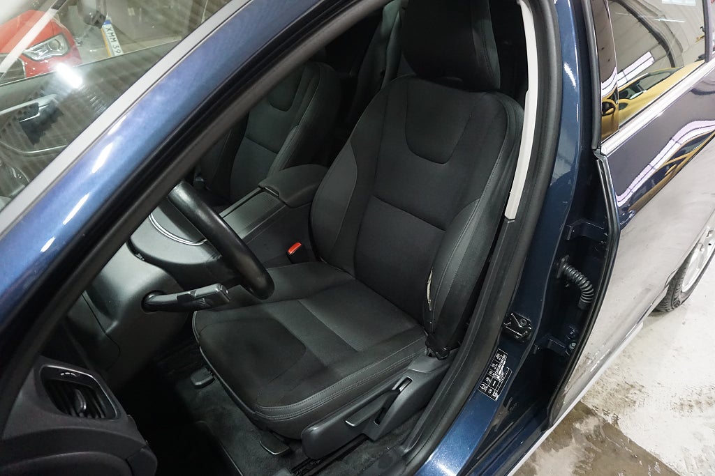 Volvo V60 2013 - miniatyr 16