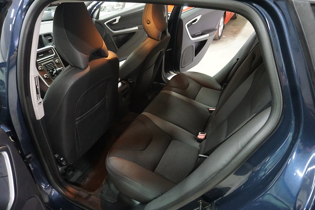 Volvo V60 2013 - miniatyr 18