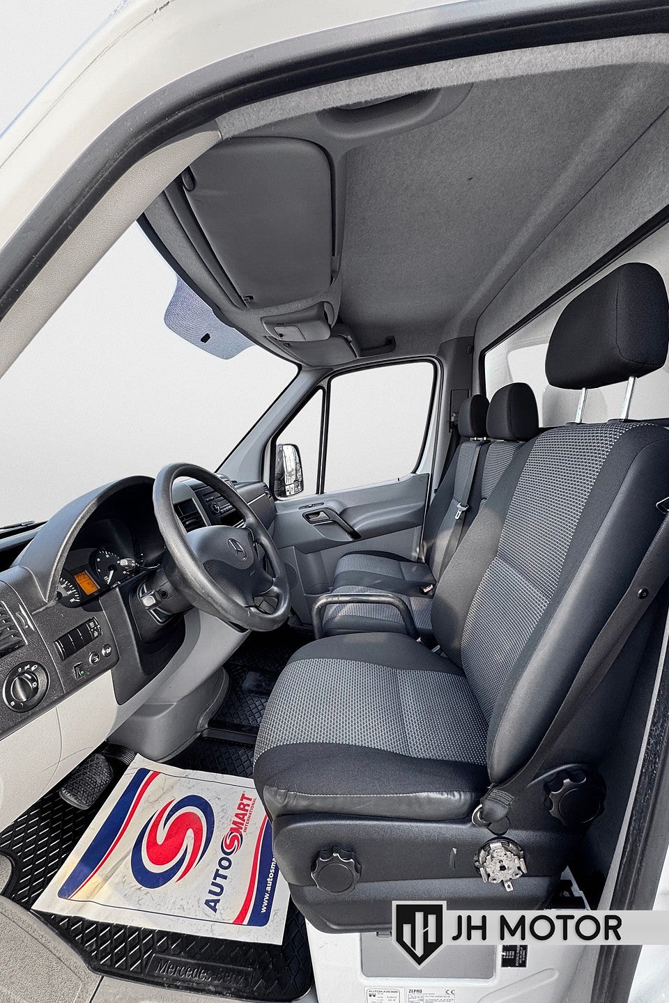 Mercedes-Benz Sprinter 2013 - miniatyr 10