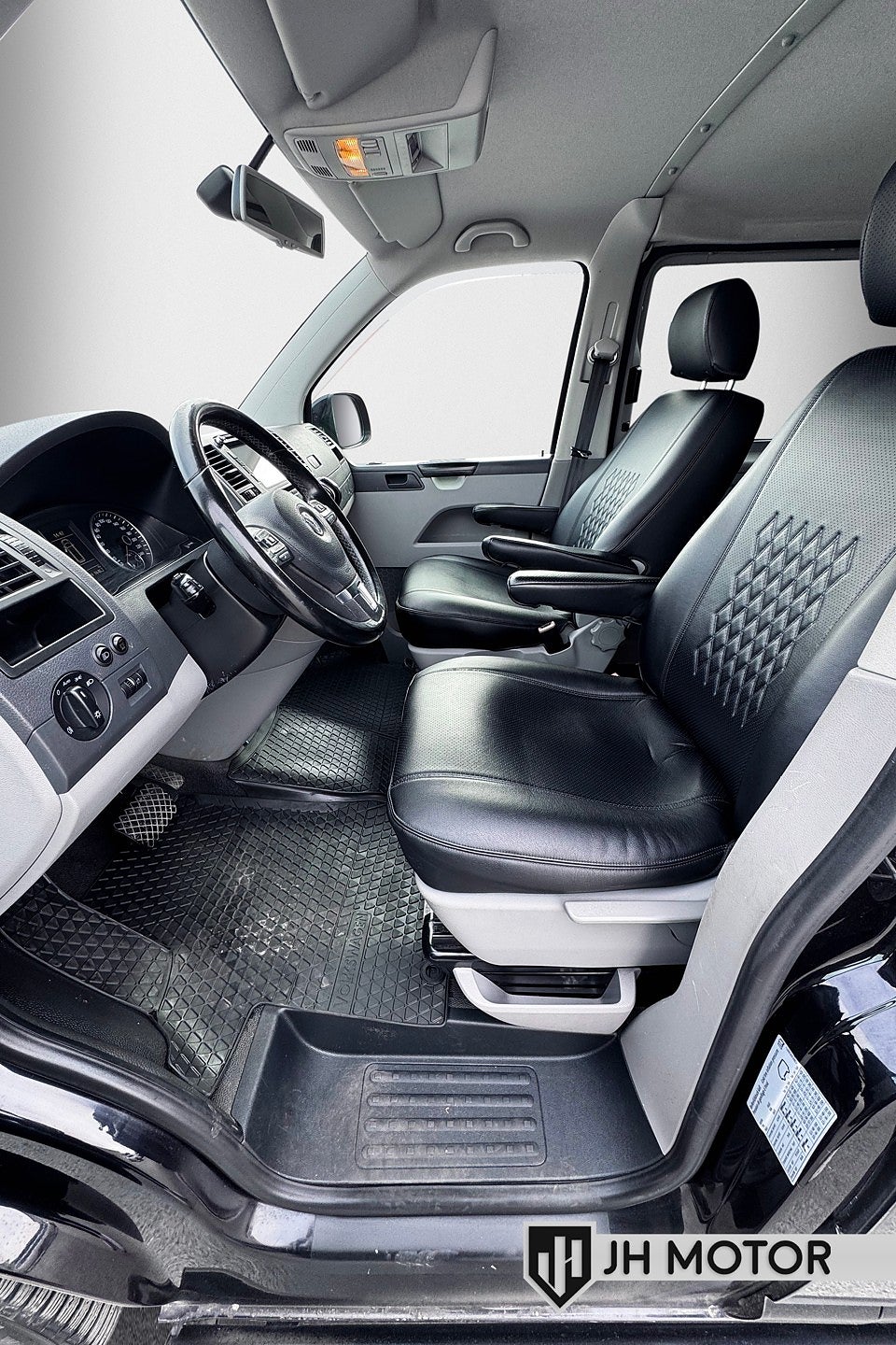 Volkswagen Transporter 2015 - miniatyr 12