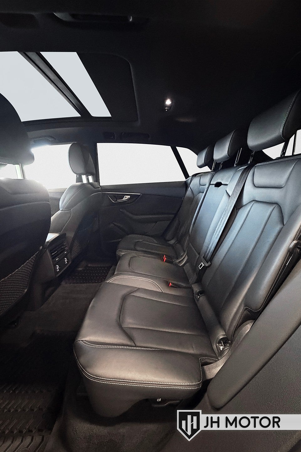 Audi Q8 2019 - miniatyr 17