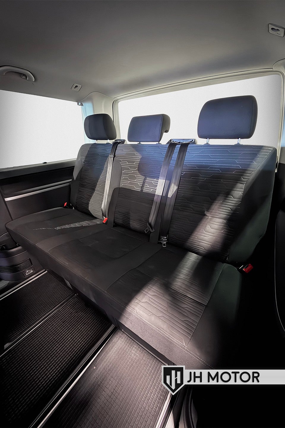 Volkswagen Multivan 2021 - miniatyr 17