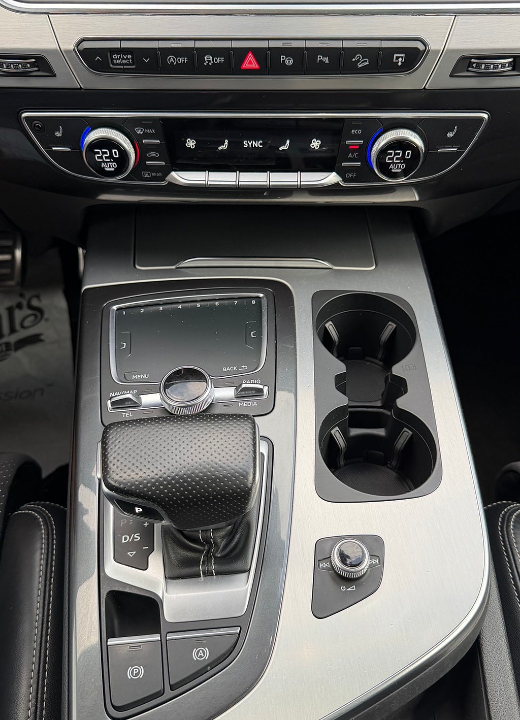 Audi Q7 2016 - miniatyr 18