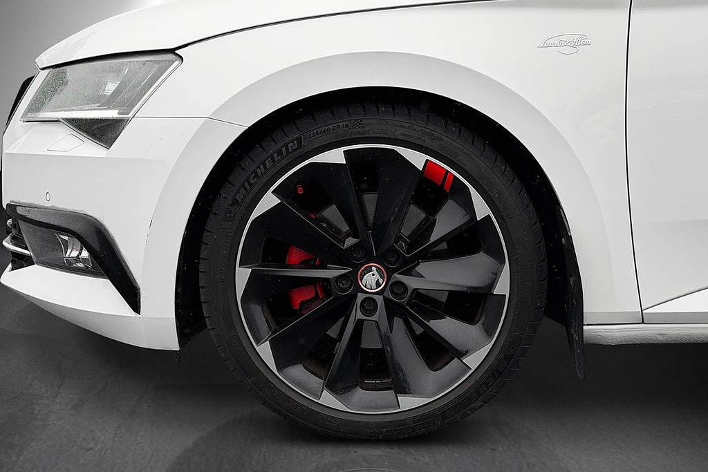 Skoda Superb 2016 - miniatyr 11