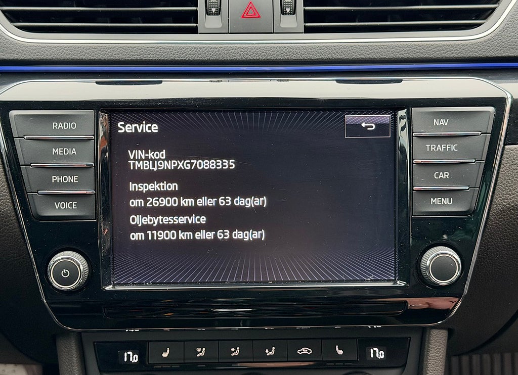 Skoda Superb 2016 - miniatyr 18