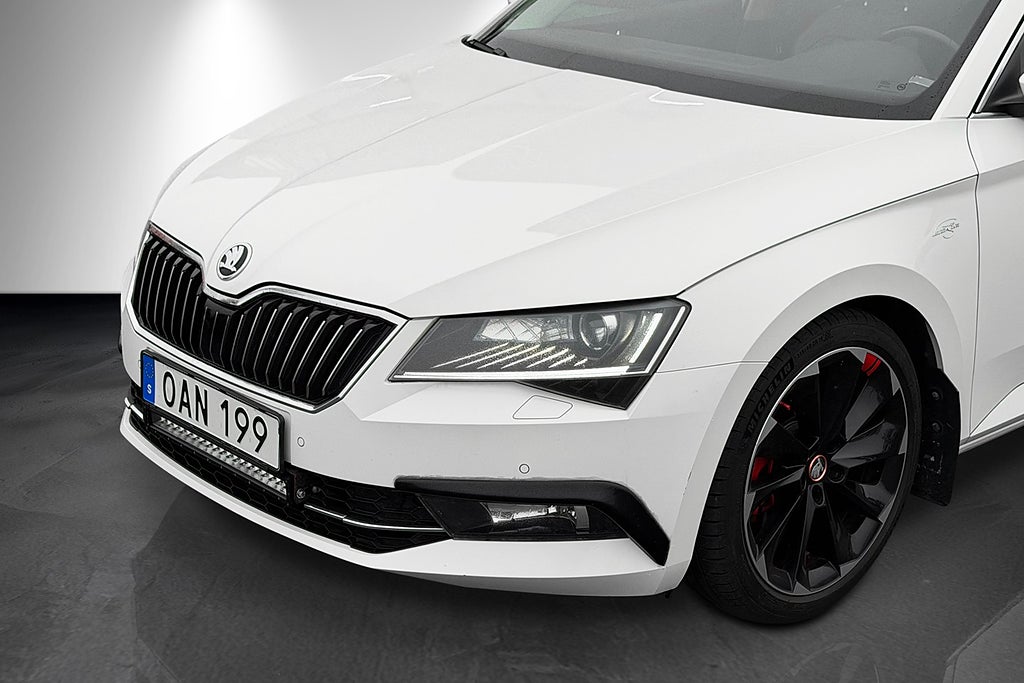Skoda Superb 2016 - miniatyr 10
