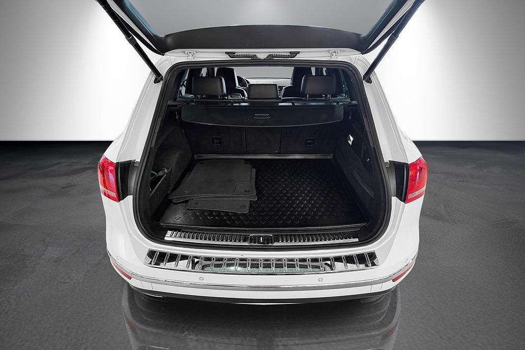 Volkswagen Touareg 2015 - miniatyr 16
