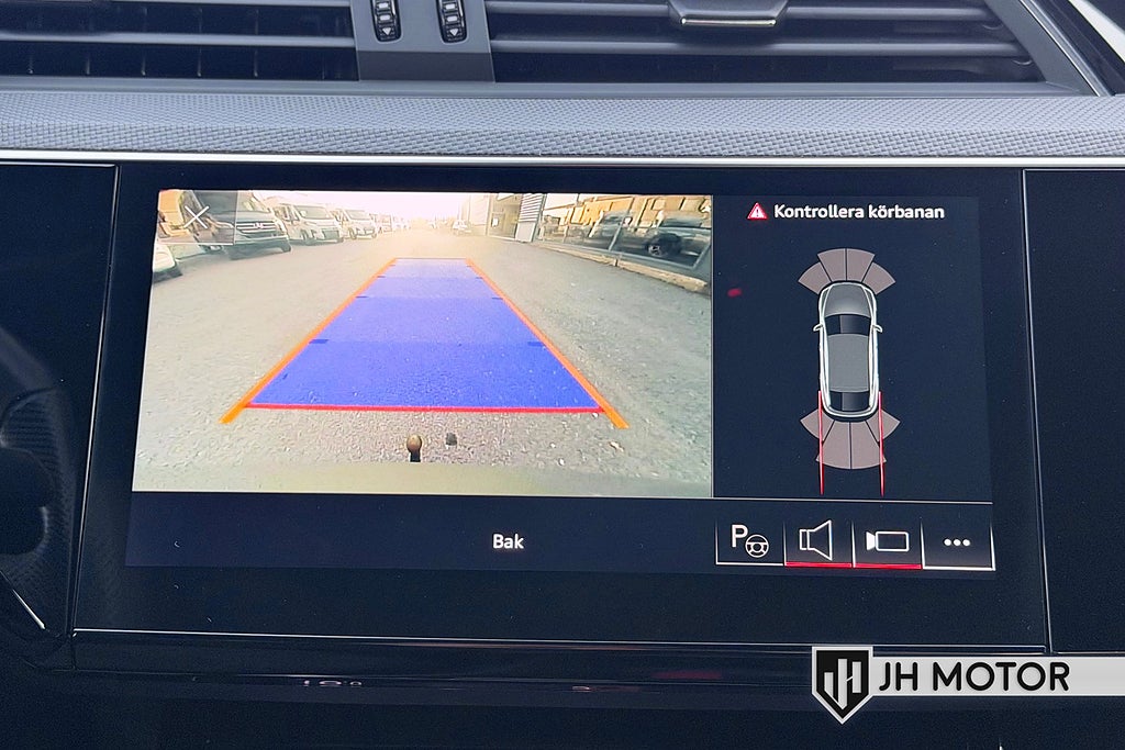 Audi E-Tron 2022 - miniatyr 16