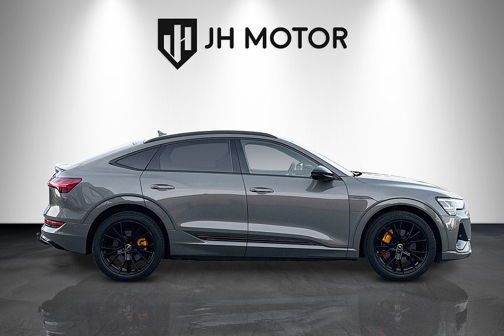 Audi E-Tron 2022 - miniatyr 7