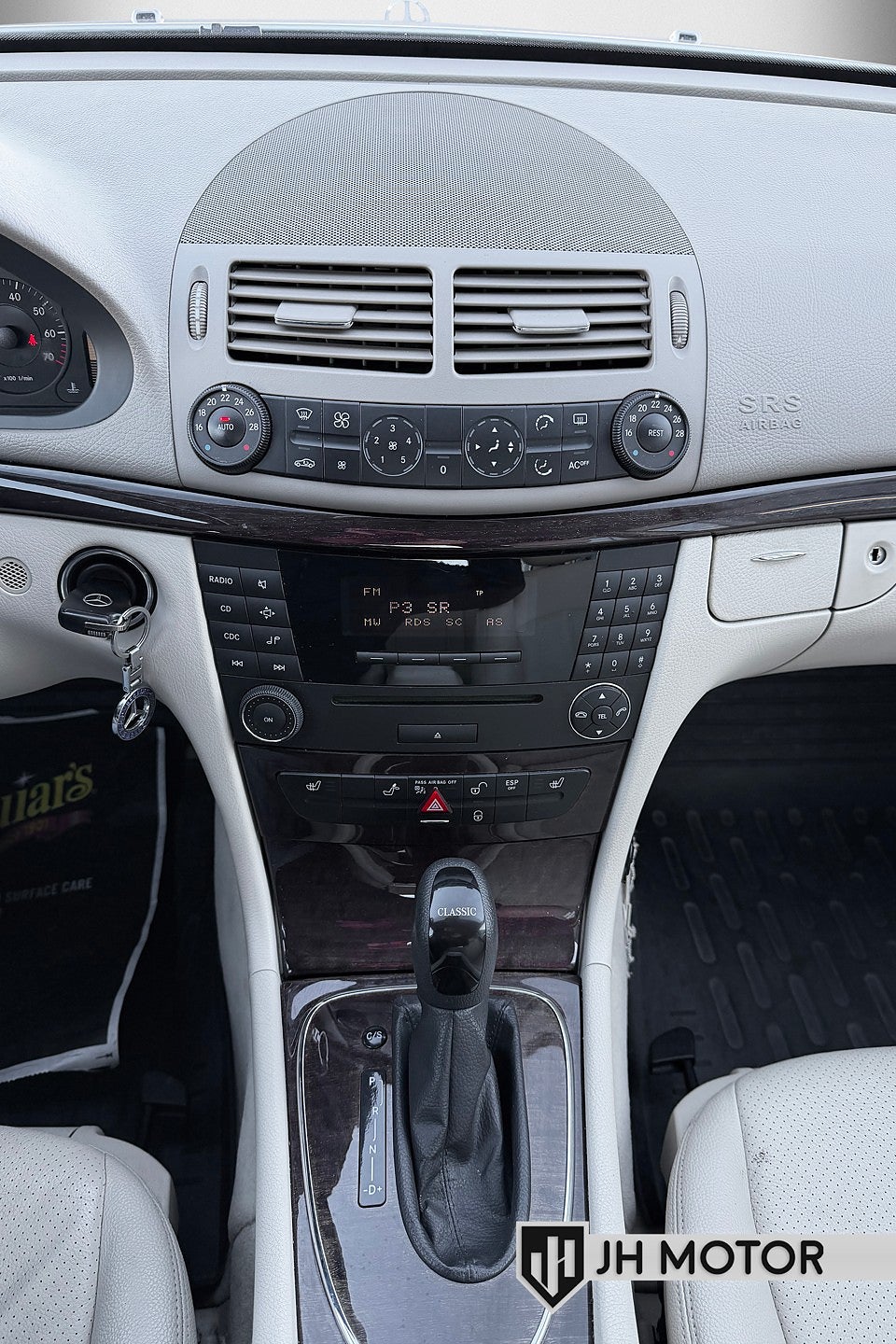 Mercedes-Benz E 2005 - miniatyr 16