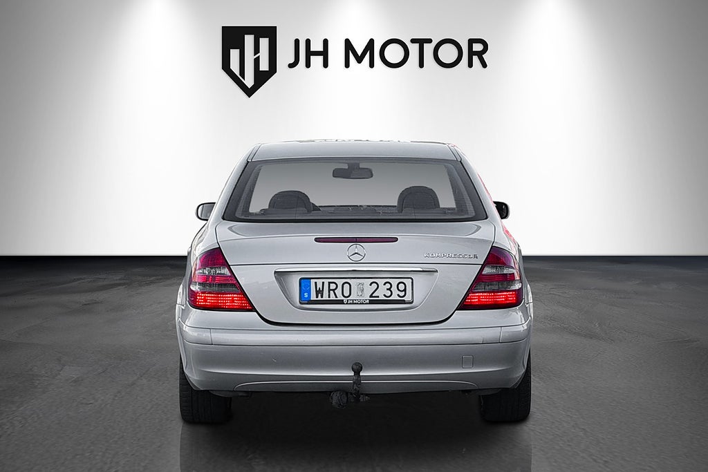 Mercedes-Benz E 2005 - miniatyr 5