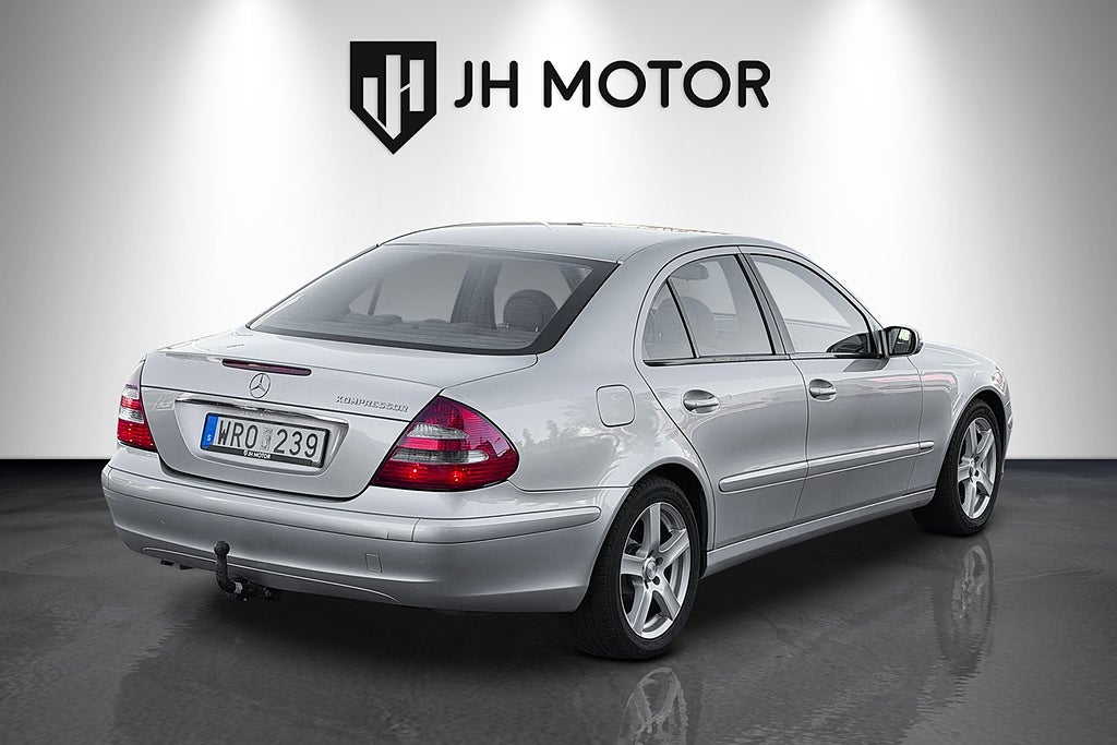 Mercedes-Benz E 2005 - miniatyr 6