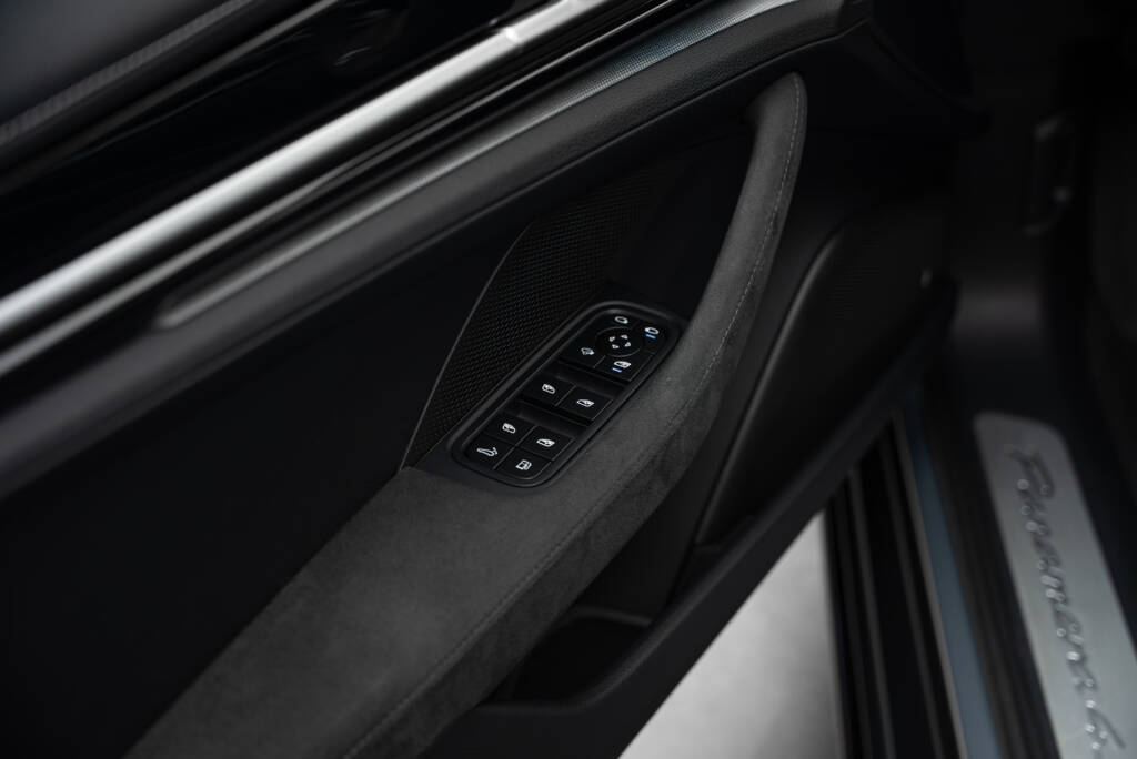 Porsche Panamera 4S E-Hybrid - miniatyr 13