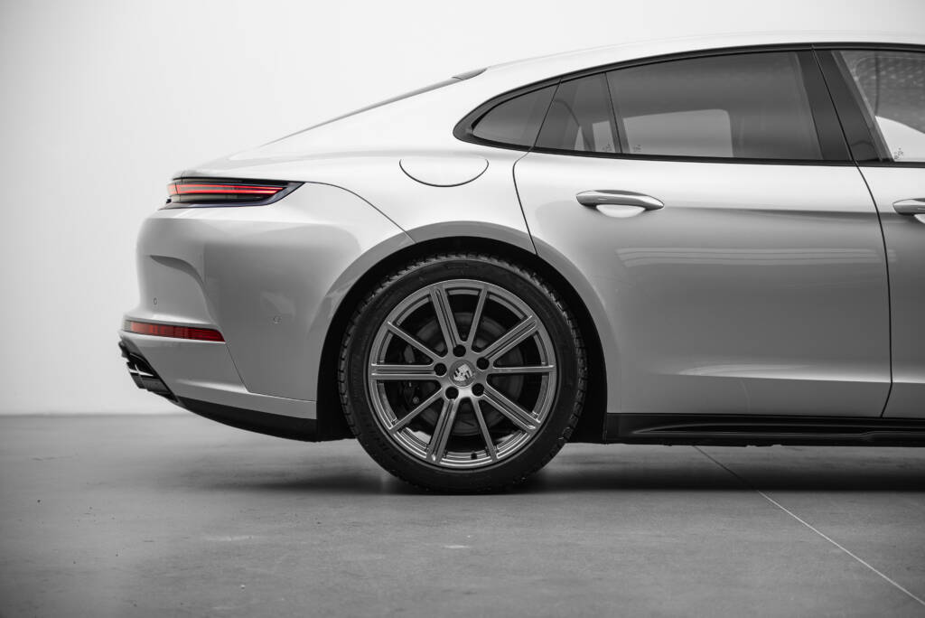 Porsche Panamera 4S E-Hybrid - miniatyr 17