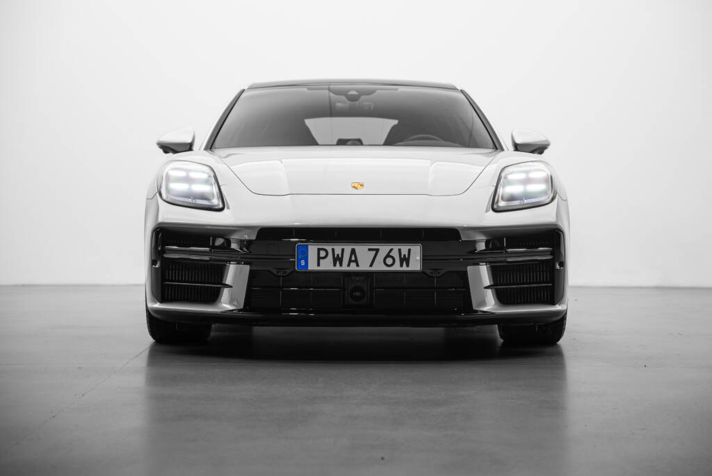 Porsche Panamera 4S E-Hybrid - miniatyr 4