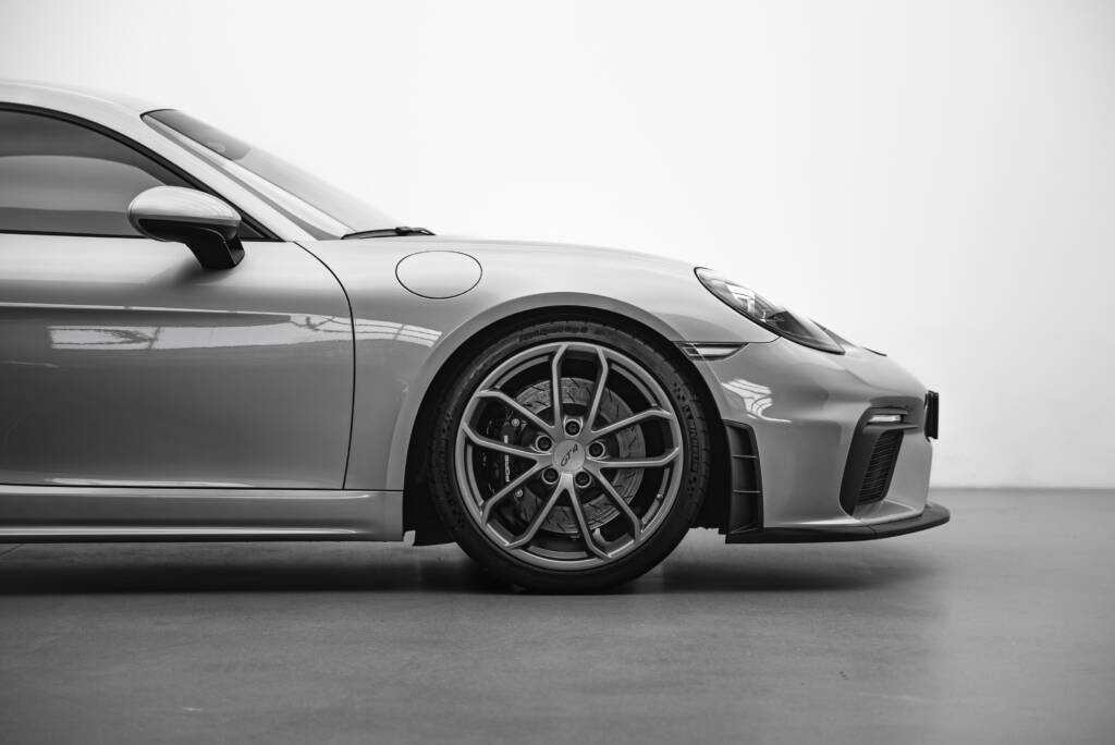 Porsche Cayman 718 GT4 - miniatyr 18