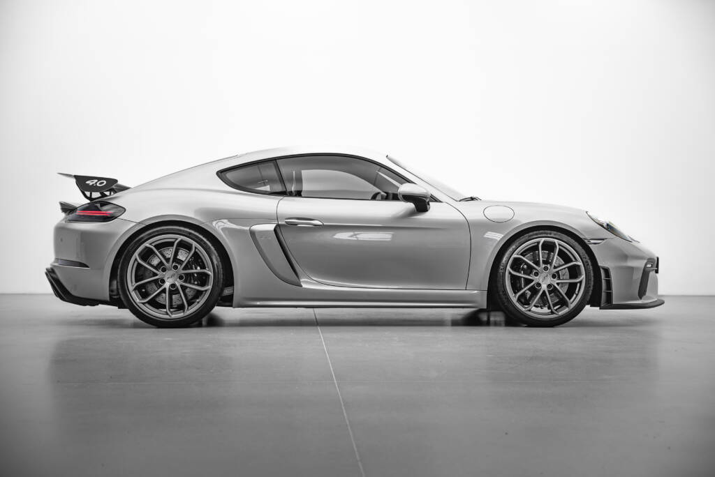 Porsche Cayman 718 GT4 - miniatyr 3