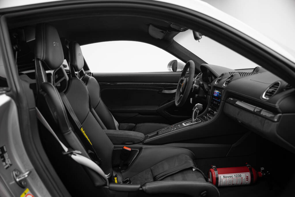 Porsche Cayman 718 GT4 - miniatyr 6