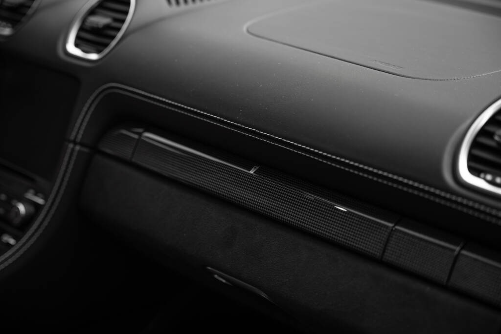 Porsche Cayman 718 GT4 - miniatyr 10