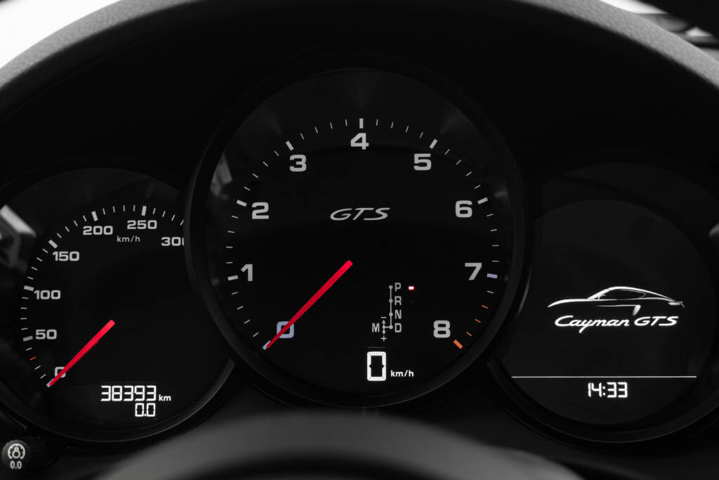 Porsche Cayman 718 GTS - miniatyr 17
