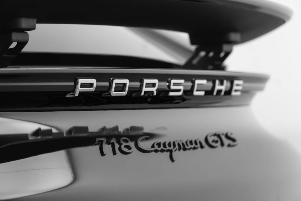 Porsche Cayman 718 GTS - miniatyr 32