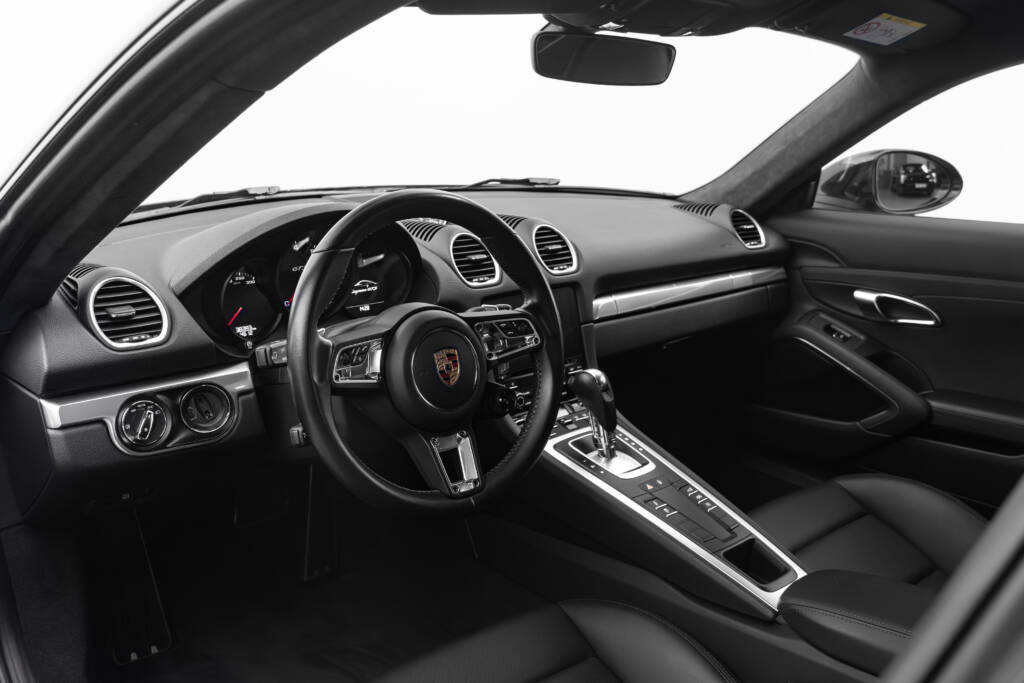 Porsche Cayman 718 GTS - miniatyr 9