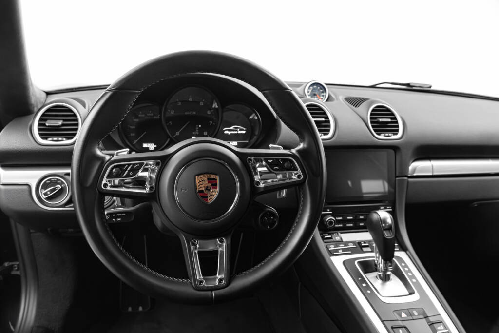 Porsche Cayman 718 GTS - miniatyr 10