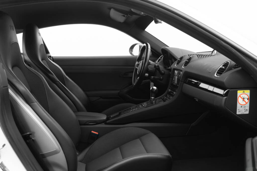 Porsche Cayman 718 T - miniatyr 25