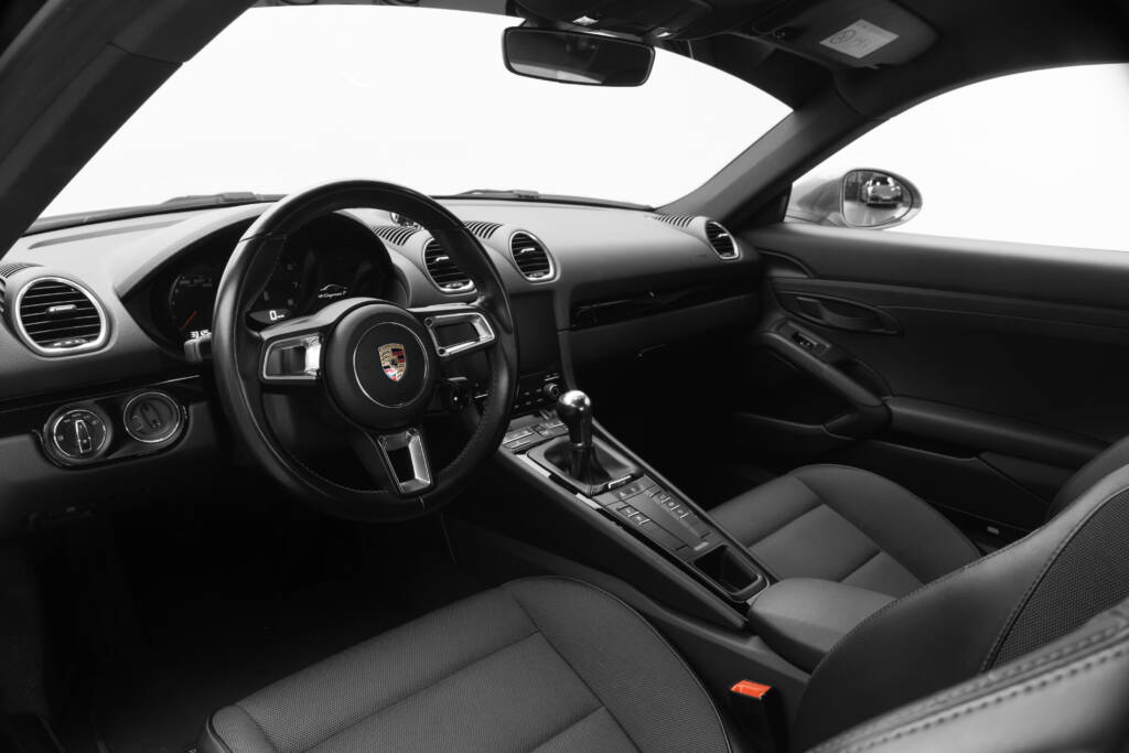 Porsche Cayman 718 T - miniatyr 9