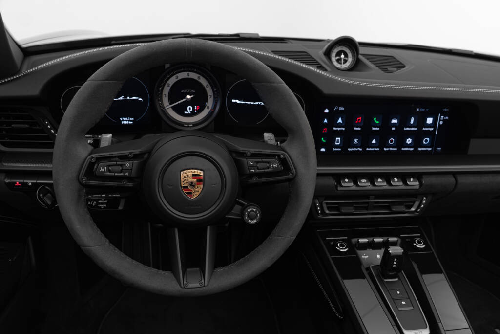 Porsche 911 Carrera GTS Cab - miniatyr 16