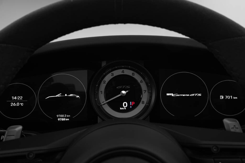 Porsche 911 Carrera GTS Cab - miniatyr 25
