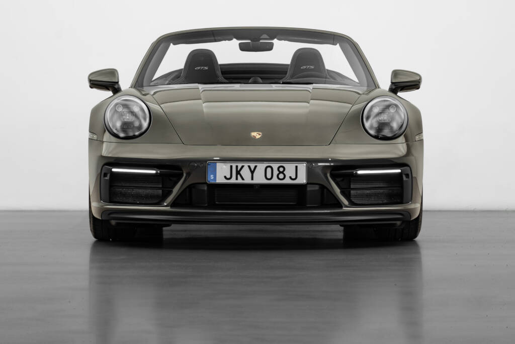 Porsche 911 Carrera GTS Cab - miniatyr 5