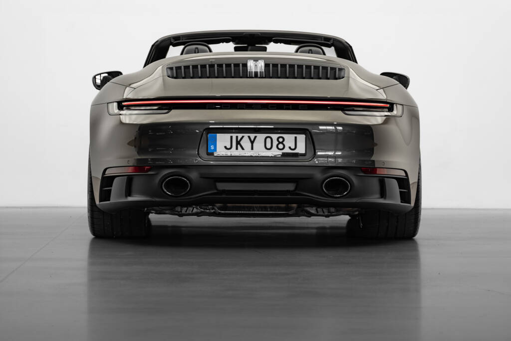 Porsche 911 Carrera GTS Cab - miniatyr 8
