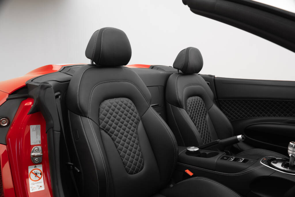 Audi R8 V10 Spyder - miniatyr 37