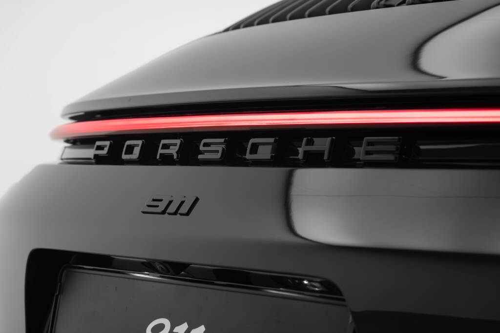 Porsche 911 Carrera 4S Cab - miniatyr 33