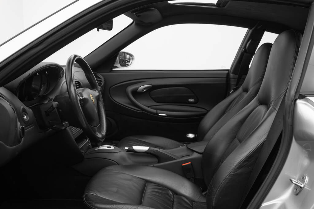 Porsche 911 Carrera 4S - miniatyr 8