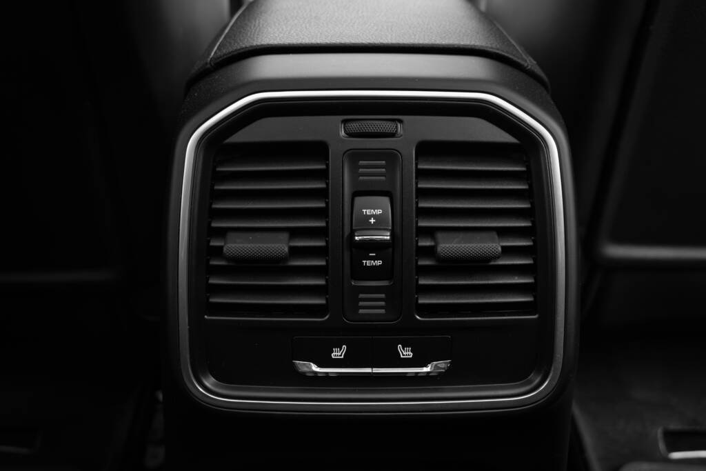Porsche Macan S - miniatyr 35