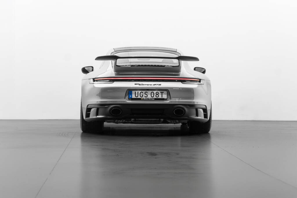 Porsche 911 Carrera GTS - miniatyr 3