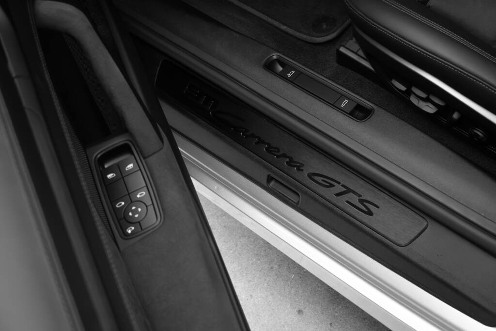 Porsche 911 Carrera GTS - miniatyr 25